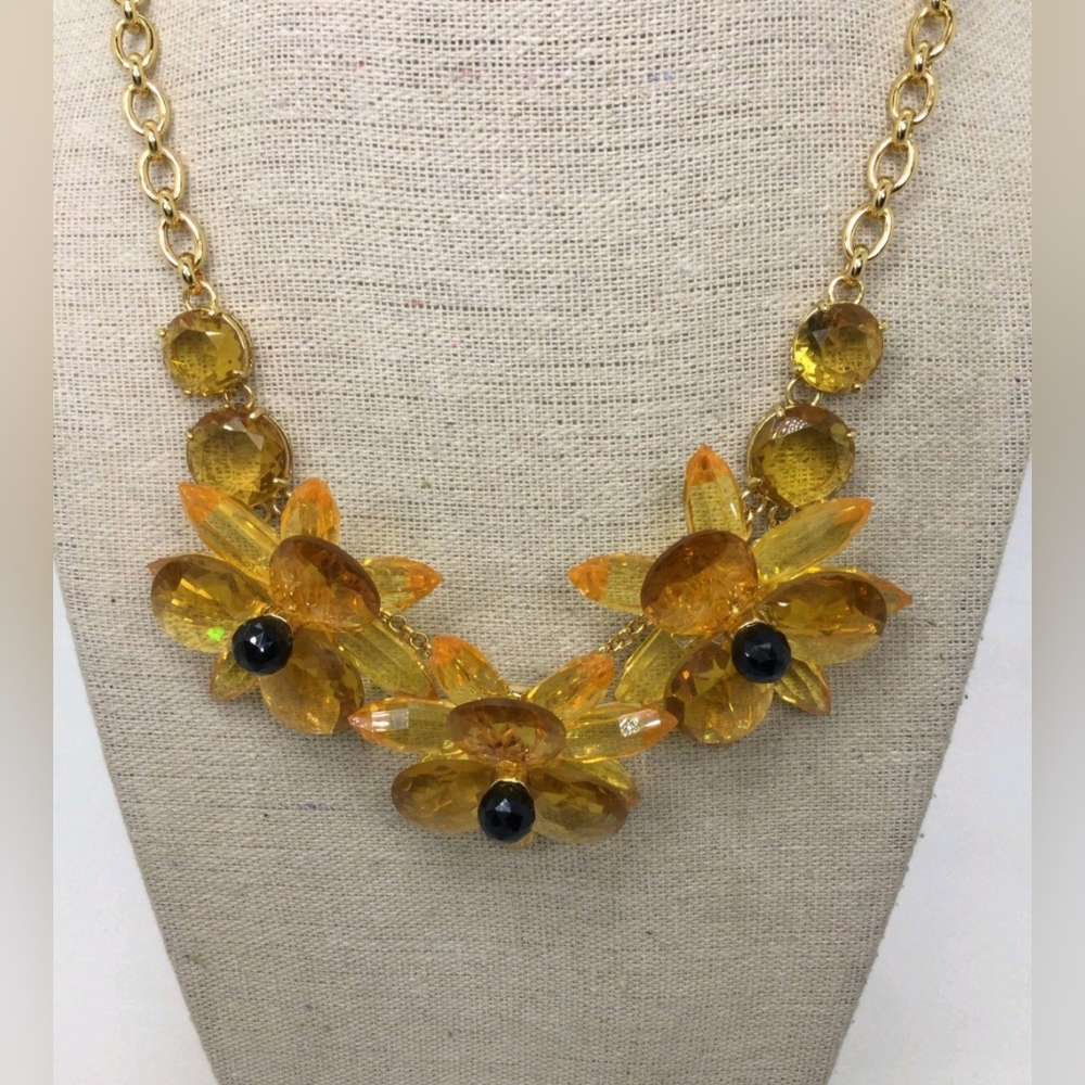 Kate Spade New York Blooming Acrylic Flower Statement Necklace 16" NWOT